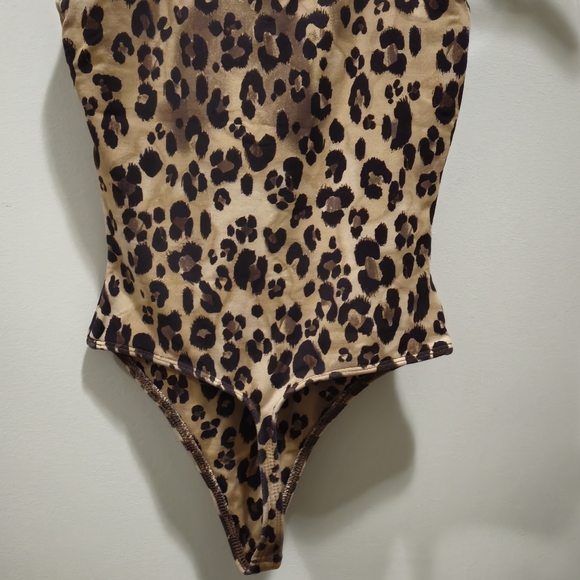 Babaton (Aritzia) XS Leopard Print Bodysuit - Picture 2 of 9